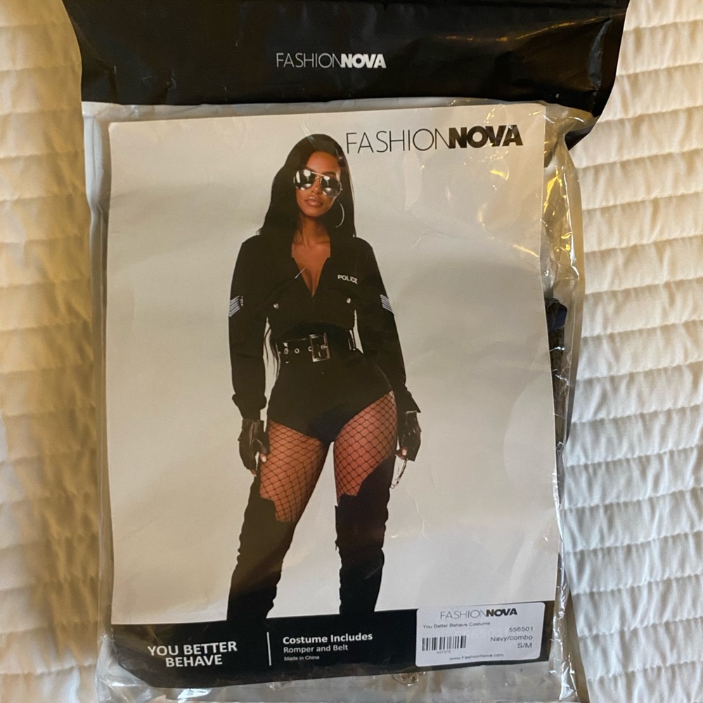 Dark blue police officer costume by fashion nova